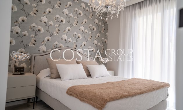 Nowy budynek - low-bungalow -
Pilar de la Horadada