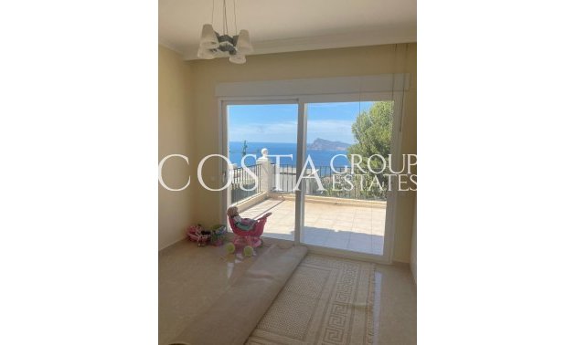 Neue Gebäude - Villa -
Altea