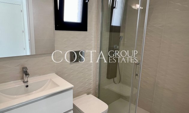 Neue Gebäude - detached -
Polop