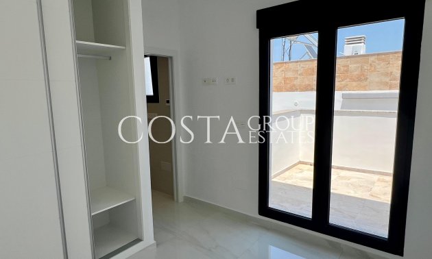 Neue Gebäude - detached -
Polop