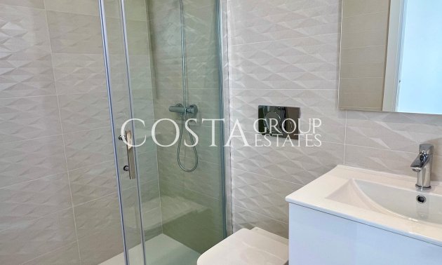 Neue Gebäude - detached -
Polop