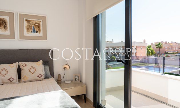 Neue Gebäude - terraced -
Elche - Corte Ingles