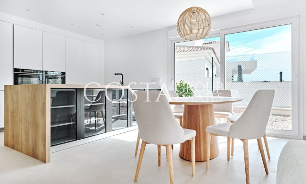 Nowy budynek - detached -
Los Montesinos