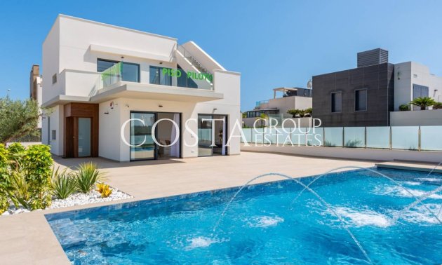 Nowy budynek - Willa -
Orihuela