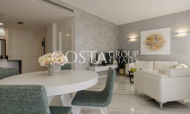 Nowy budynek - Willa -
Orihuela