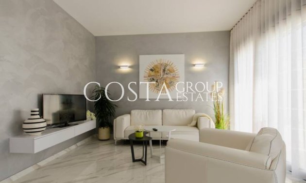 Nowy budynek - Willa -
Orihuela