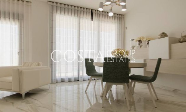 Neue Gebäude - Villa -
Orihuela