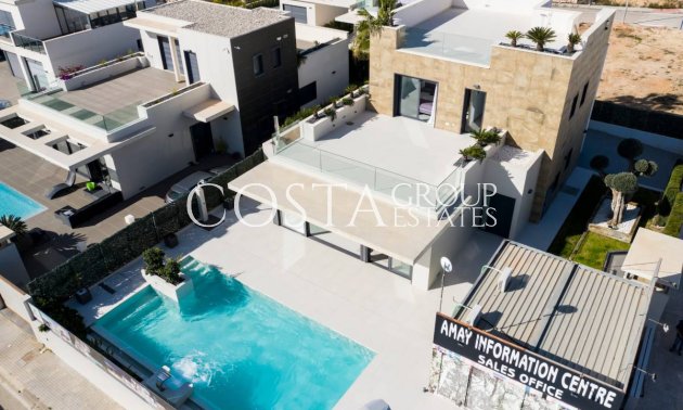 Neue Gebäude - Villa -
Orihuela