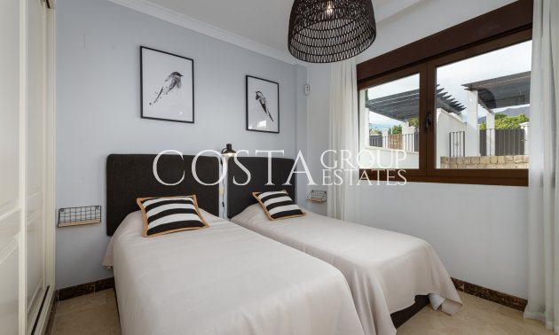 Neue Gebäude - detached -
La Gaspara