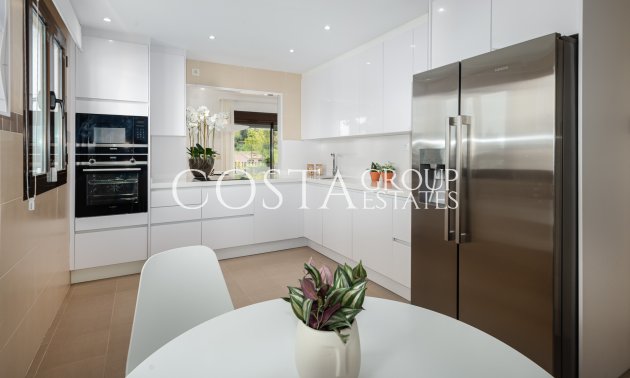 Neue Gebäude - detached -
La Gaspara