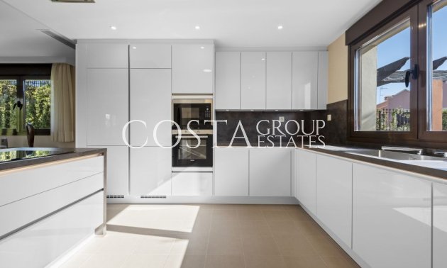 Neue Gebäude - detached -
La Gaspara