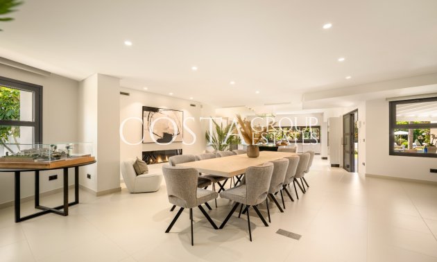 Neue Gebäude - Villa -
Marbella