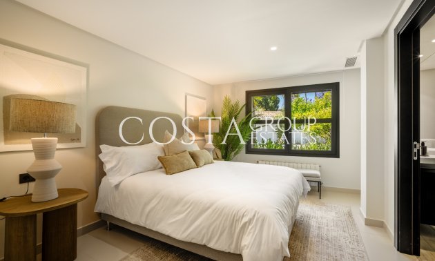 Neue Gebäude - Villa -
Marbella