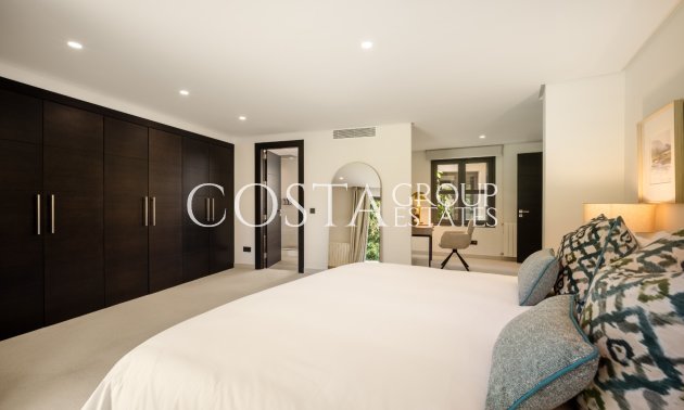 Neue Gebäude - Villa -
Marbella