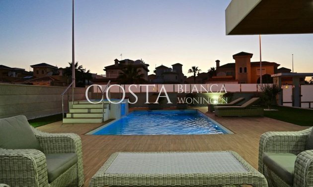 Nieuwbouw Woningen - Villa -
Orihuela Costa - Campoamor