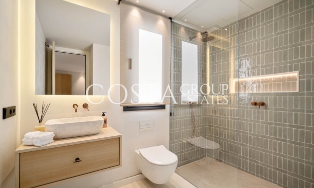 Neue Gebäude - Villa -
Marbella