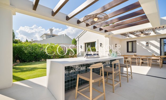 Neue Gebäude - Villa -
Marbella