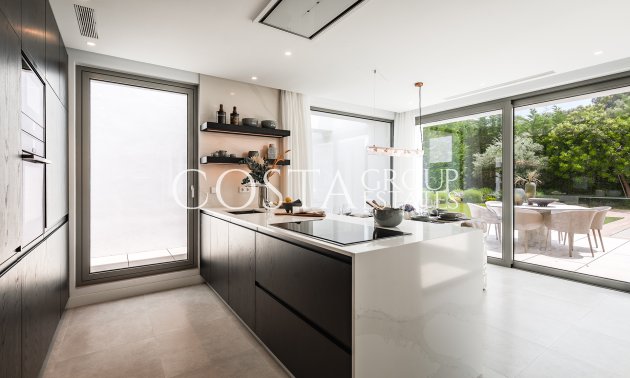 Neue Gebäude - Villa -
El Paraíso