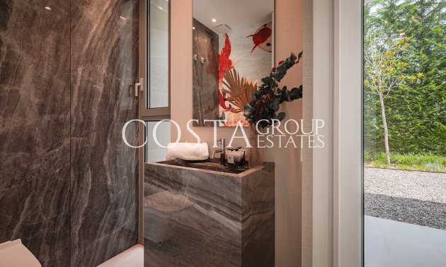 Neue Gebäude - Villa -
El Paraíso