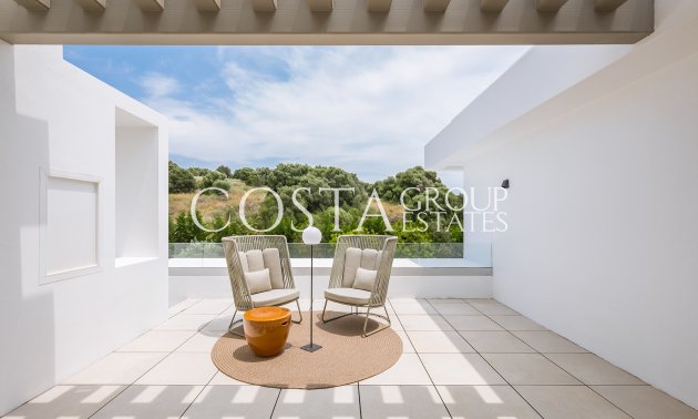 Neue Gebäude - Villa -
El Paraíso