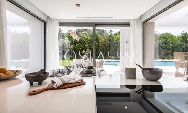 Neue Gebäude - Villa -
El Paraíso