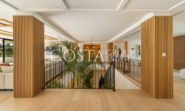 Neue Gebäude - Villa -
Marbella