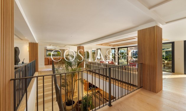 Neue Gebäude - Villa -
Marbella