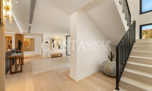 Neue Gebäude - Villa -
Marbella