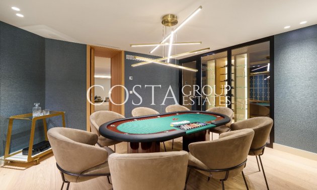 Neue Gebäude - Villa -
Marbella