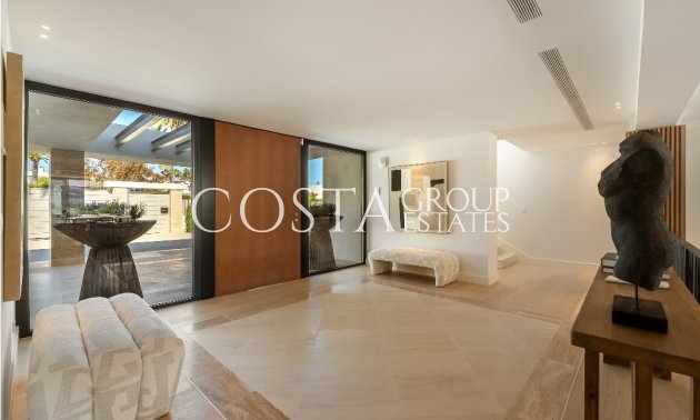 Neue Gebäude - Villa -
Marbella