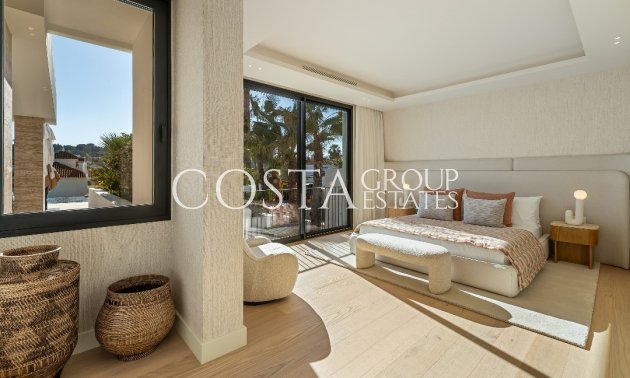 Neue Gebäude - Villa -
Marbella