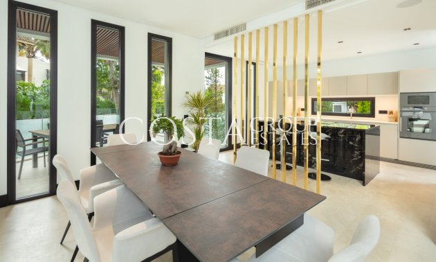 Nowy budynek - Willa -
Marbella