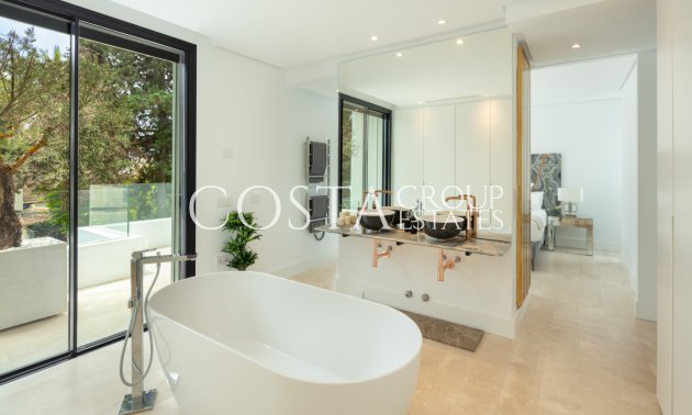 Nowy budynek - Willa -
Marbella