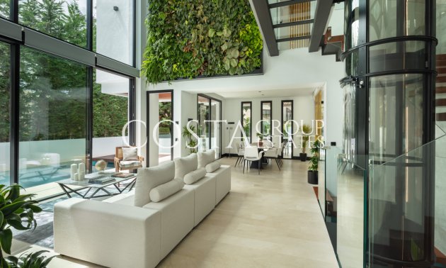 Nowy budynek - Willa -
Marbella