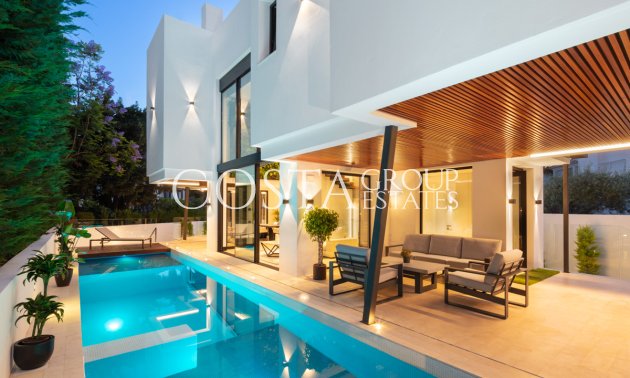 Nowy budynek - Willa -
Marbella