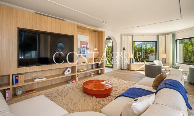 Nowy budynek - Willa -
Marbella