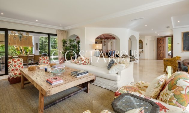 Neue Gebäude - Villa -
Benahavís