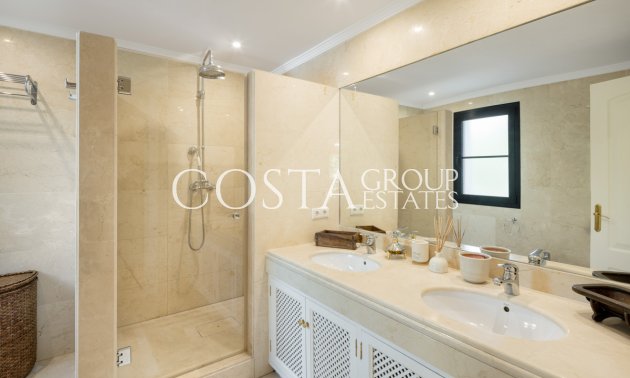 Neue Gebäude - Villa -
Benahavís