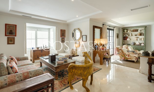 Neue Gebäude - Villa -
Benahavís