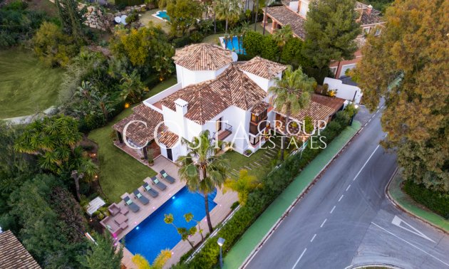 Neue Gebäude - Villa -
Benahavís