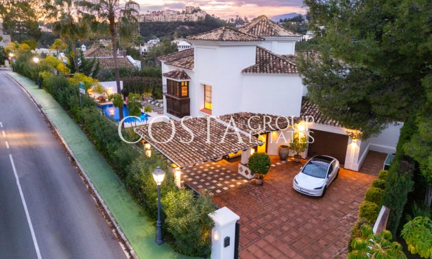 Neue Gebäude - Villa -
Benahavís