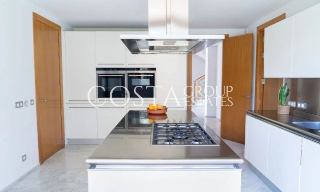 Nowy budynek - Willa -
San Roque