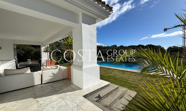 Nowy budynek - Willa -
San Roque