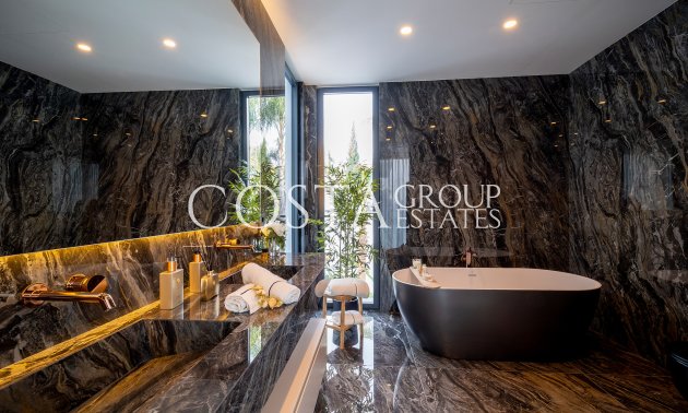 Nowy budynek - Willa -
Benahavís