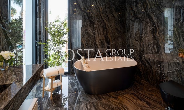 Nowy budynek - Willa -
Benahavís