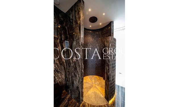 Nowy budynek - Willa -
Benahavís