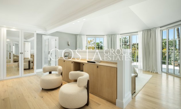 Nowy budynek - Willa -
Marbella