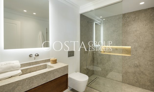 Nowy budynek - Willa -
Marbella