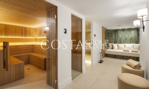 Nowy budynek - Willa -
Marbella