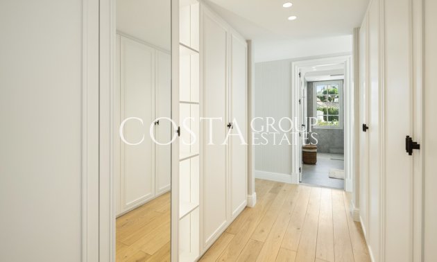 Nowy budynek - Willa -
Marbella